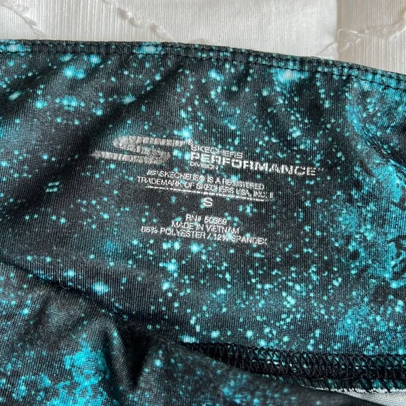 Assorted workout leggings bundle - Picture 3 of 13